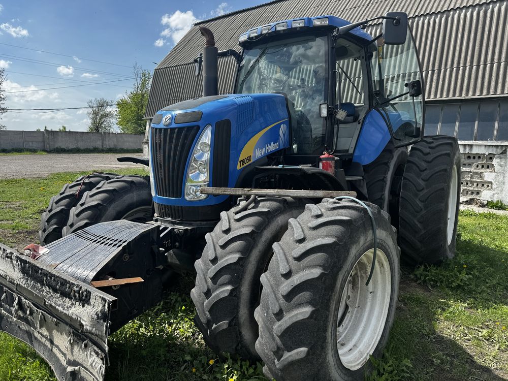 New Holland T 8050