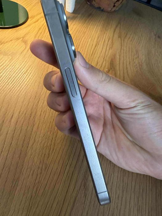 IPhone 15 PRO Stan bardzo dobry