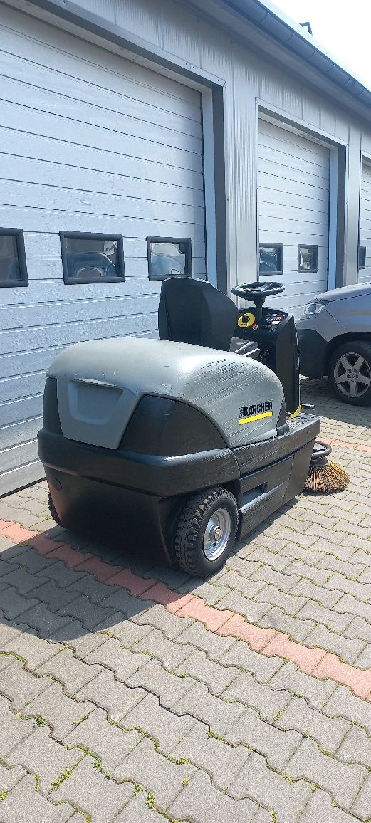 Zamiatarka karcher 100/100 R