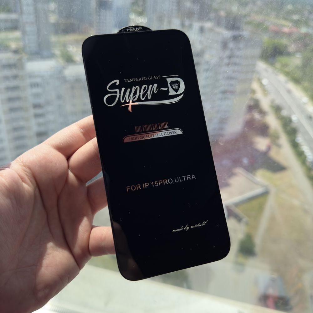 Защитное стекло SuperD на Iphone 15 pro max