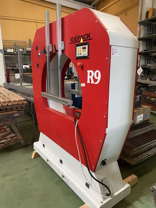 Maquina de colocacao de pelicula/filme plastico Idepack R9