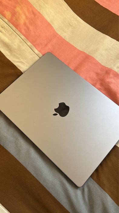 Macbook pro M2 pro