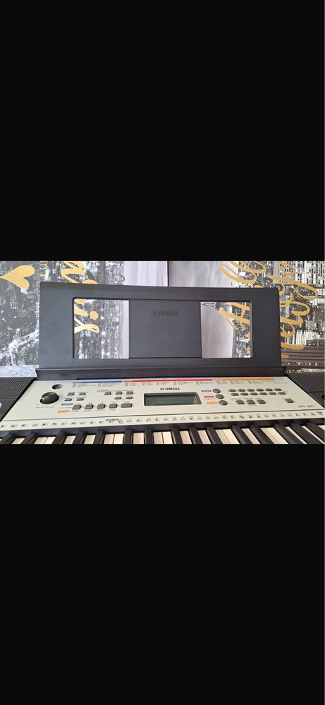 Piano Yamaha YPT-260
