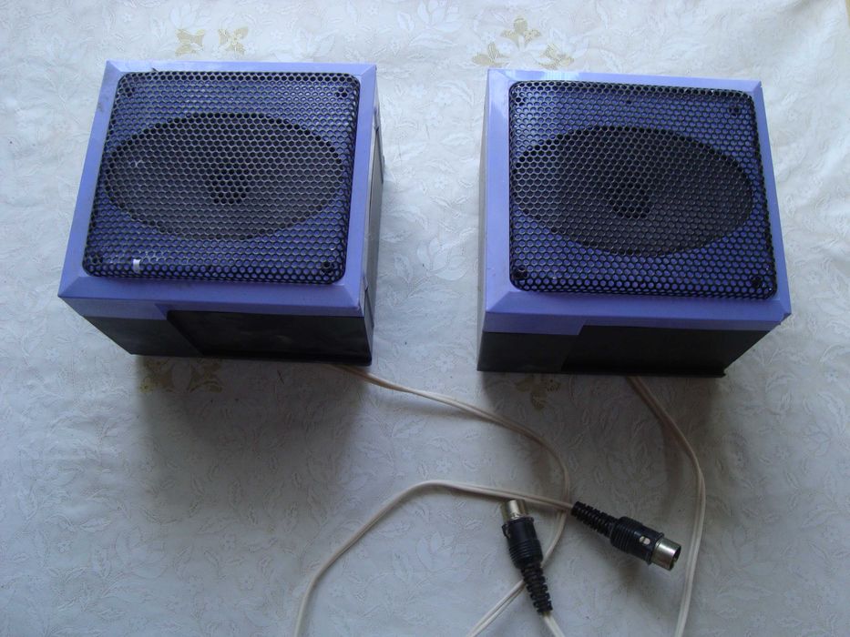 Динамики от старого магнитофона