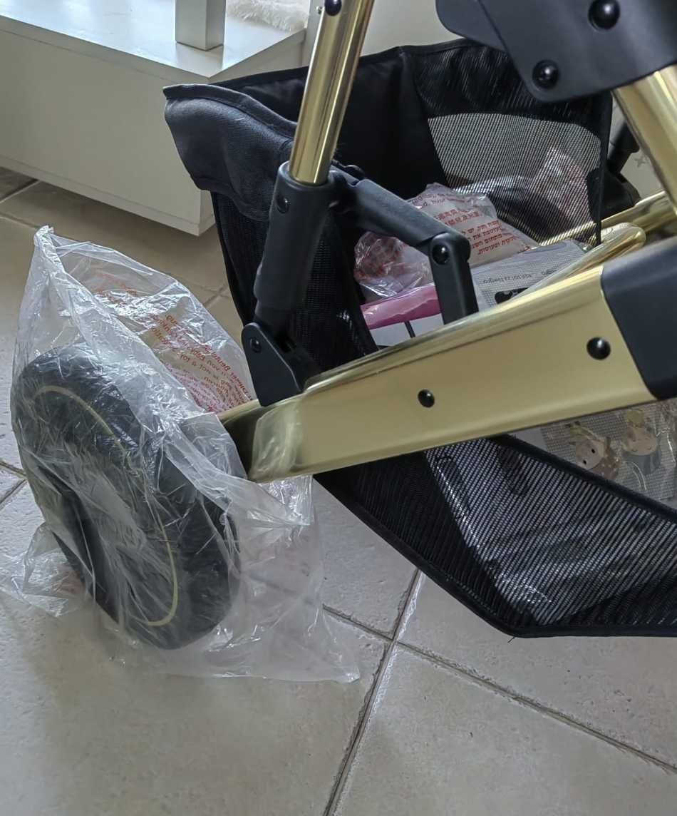 Carrinho de bebé novo. Excelente qualidade, design único. ABC BRAND