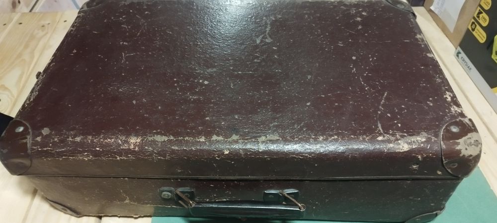 Przedwojenna walizka duża