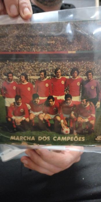 Disco Marcha dos Campeões autografado pelo Pantera Negra Eusébio