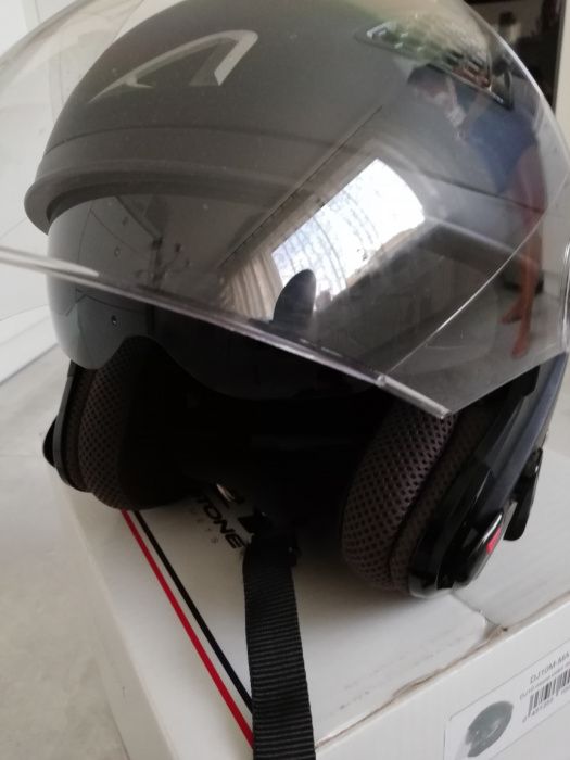 Kask motocyklowy Aston