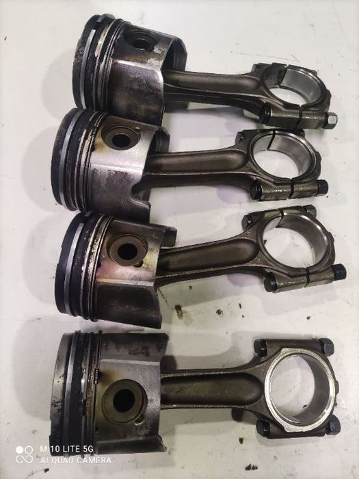 Piston/Pistons  c/.Biela - PSA (Peugeot / Citroen) 2.0 Hdi 110cv(RHZ)