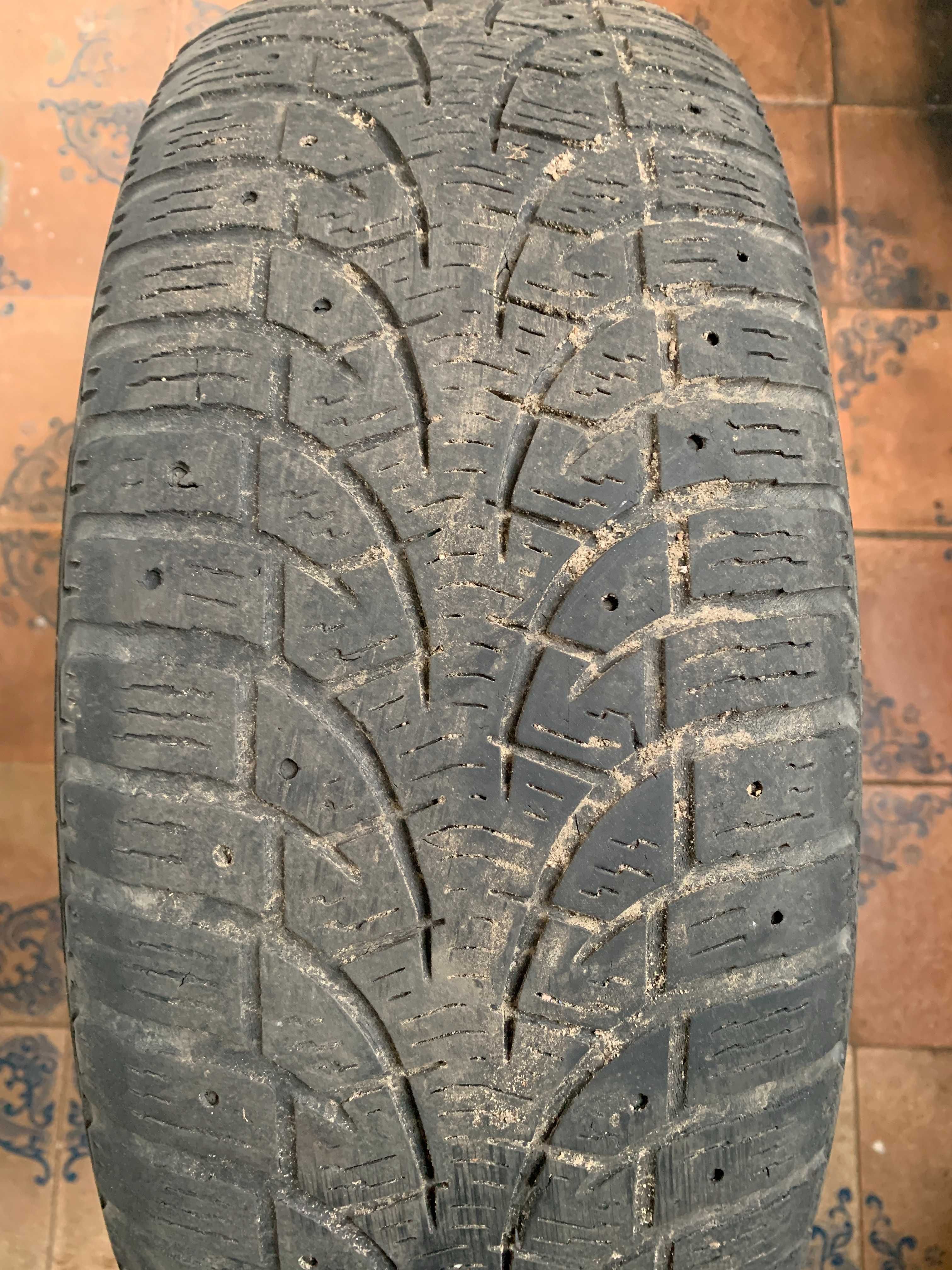 Продам зимнюю шину покрышку "Pirelli"  195/60 R15 88Т