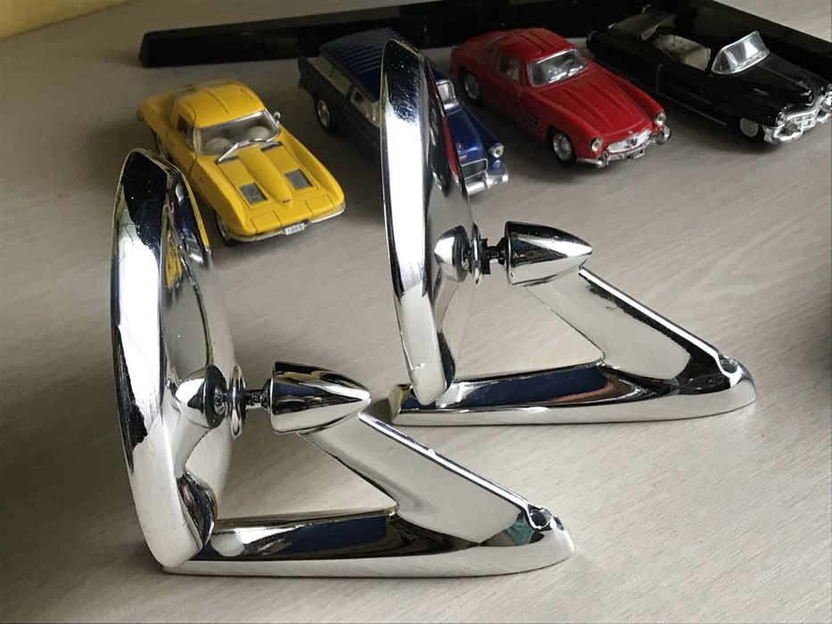 Ретро зеркала на ретро авто