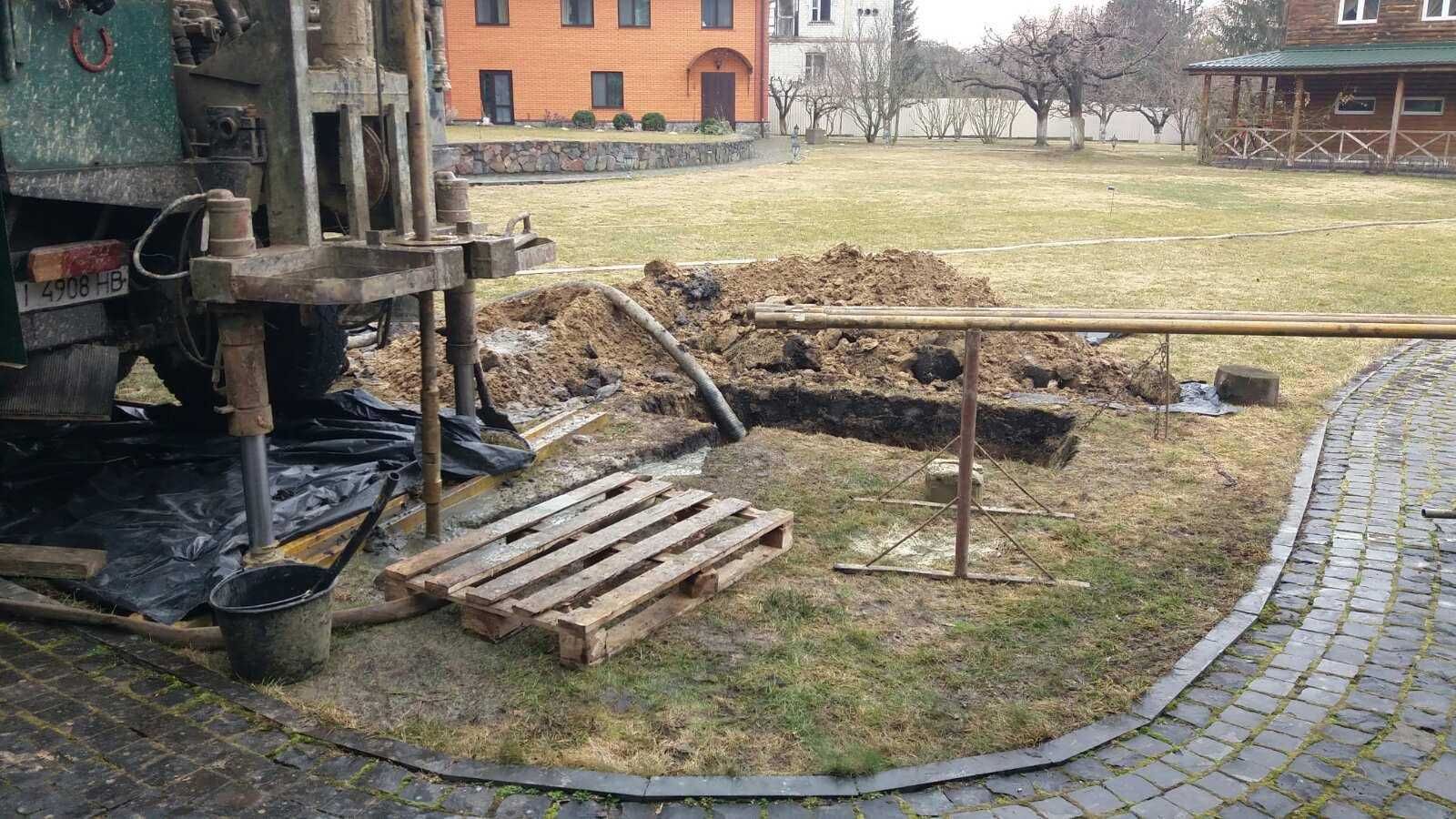 Буріння свердловин Черняхів/Бурение скважин
