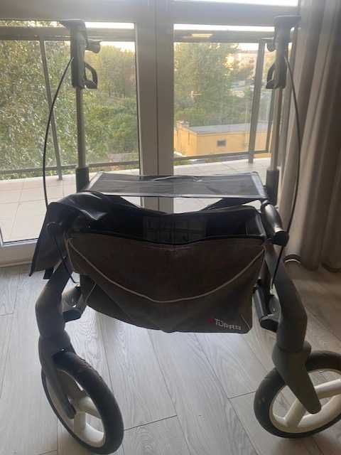 Chodzik na 4 kołach z hamulcem