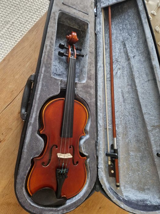 Skrzypce 1/8 Tonareli USA do nauki dla dziecka, stan dobry