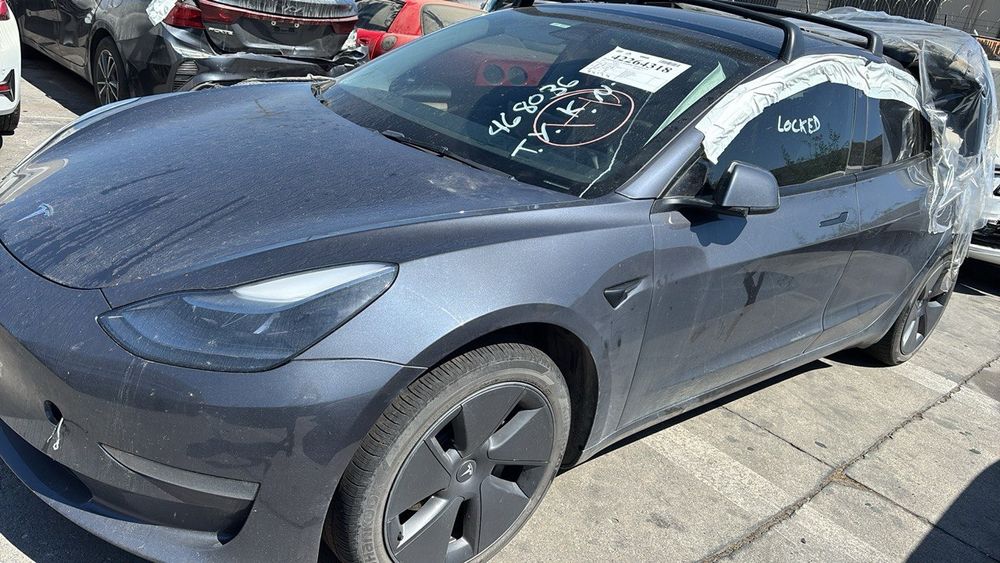 Разборка Tesla model 3
