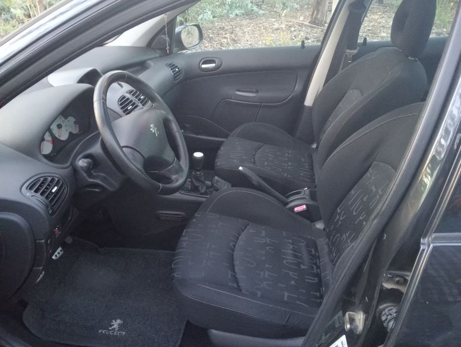 Peugeot 206 Black & Silver