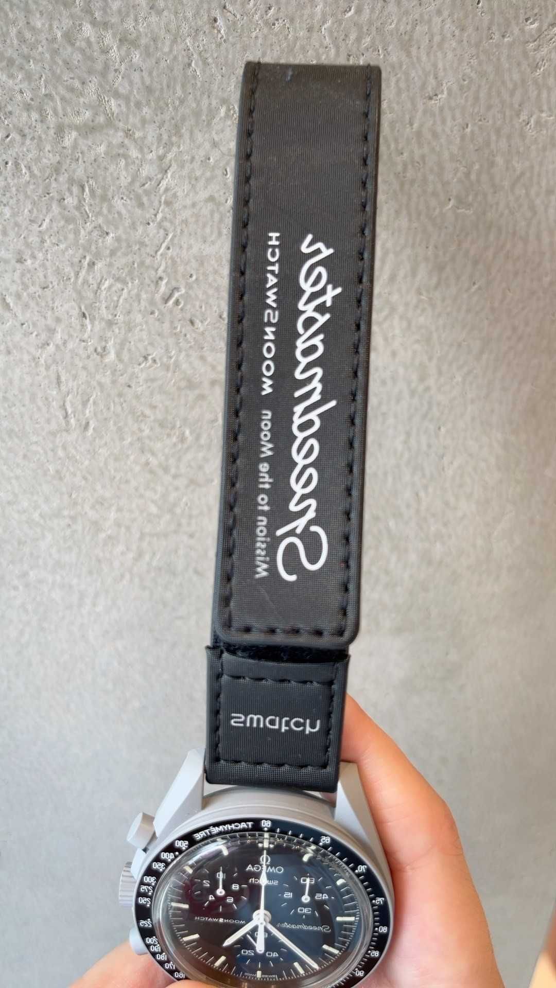 Omega Swatch Księżyc SO33M100 - do codzienności