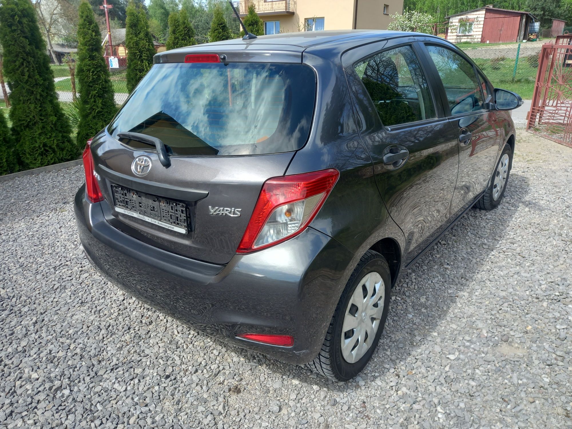 Toyota yaris 1.3 klima 6 biegów