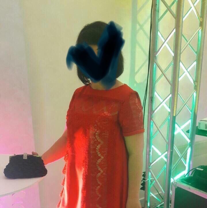 Платье красное с кружевом М-L