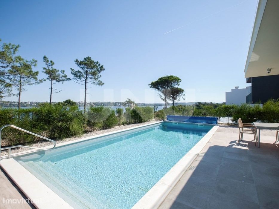 Moradia nova, T4, à venda na Quinta do Bom Sucesso, Vau, Óbidos.