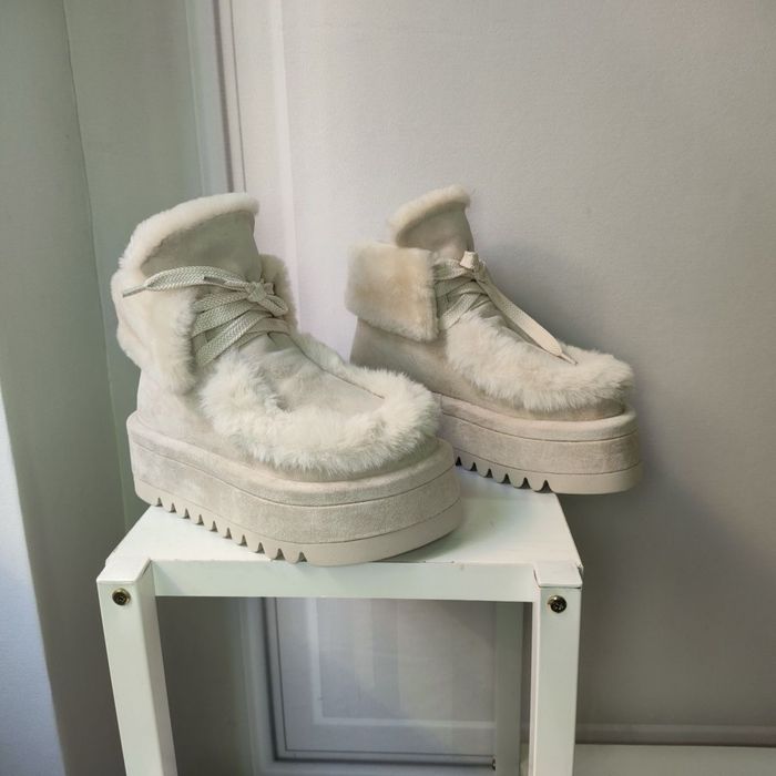 Зимові замшеві чоботи Naked Wolfe