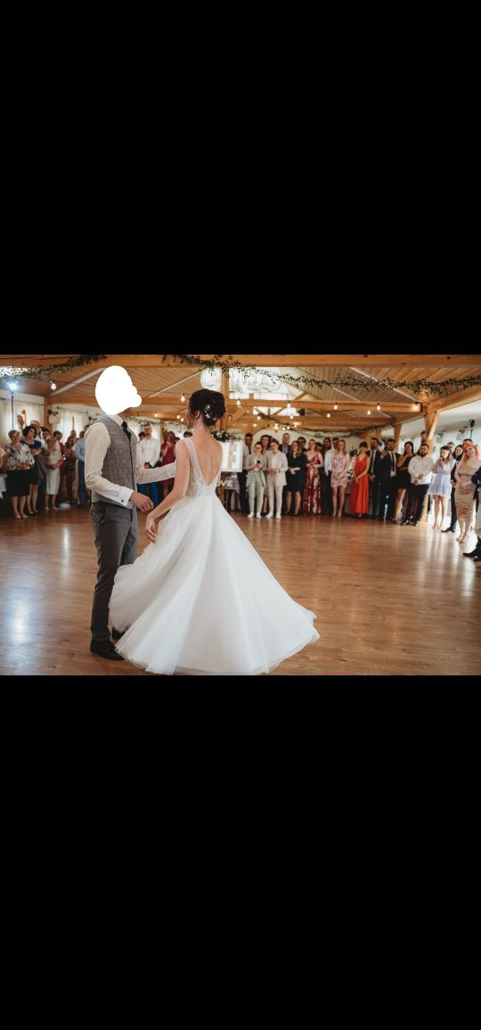 Piękna suknia ślubna litera A