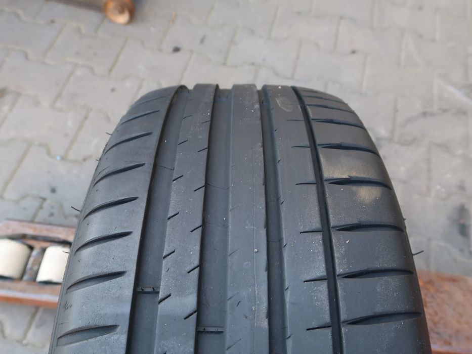 Michelin Pilot 4 ZP 225/45r18 1 szt