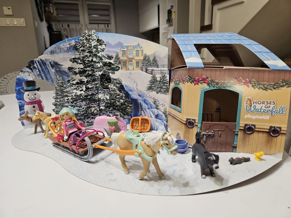 Playmobil zimowa kraina konie sanie jelonek