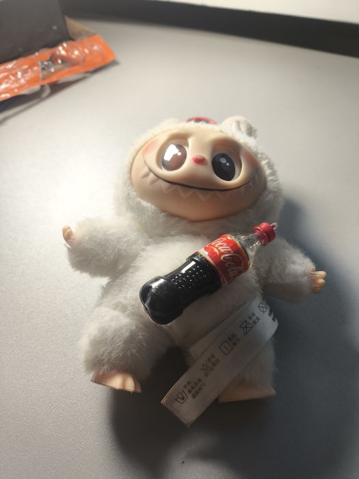 Продам лабубу оригинальная причина не потрібно (торгу немає)