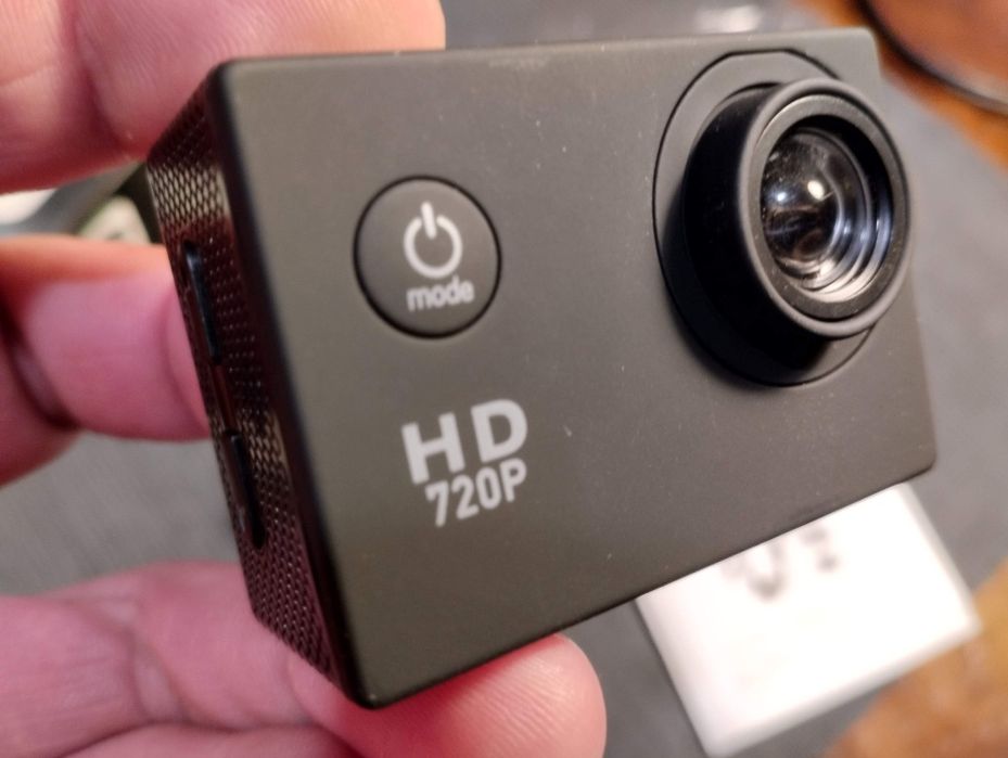 Экшн-камера Grundig