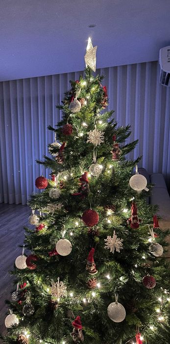 Árvore Natal com Decoração