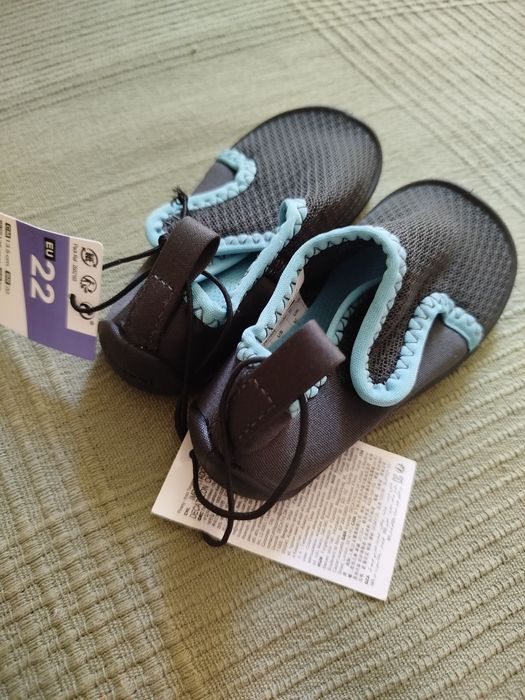 Sapatos Decathlon de ginástica pretos e rosa