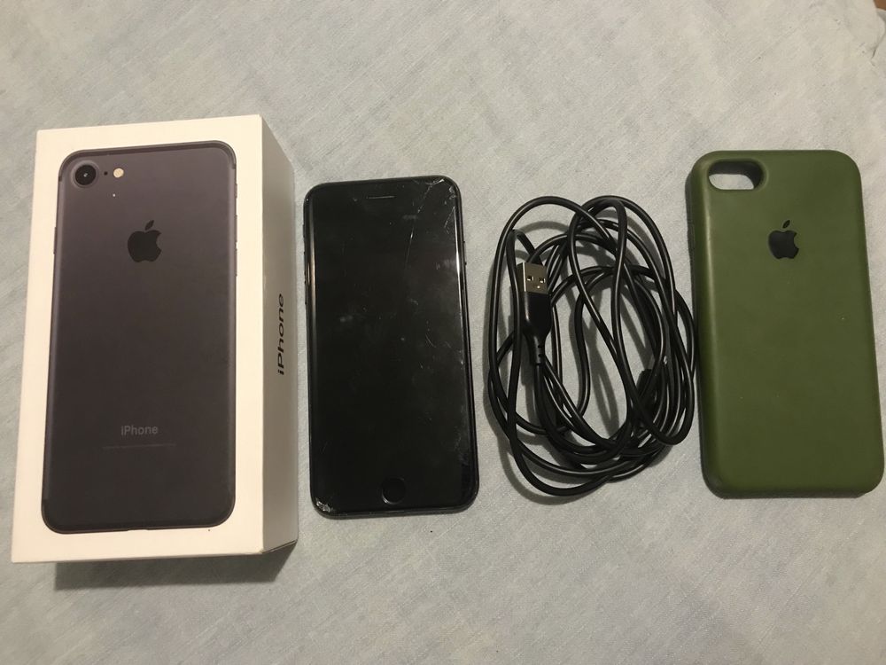 Продам iPhone 7 32gb