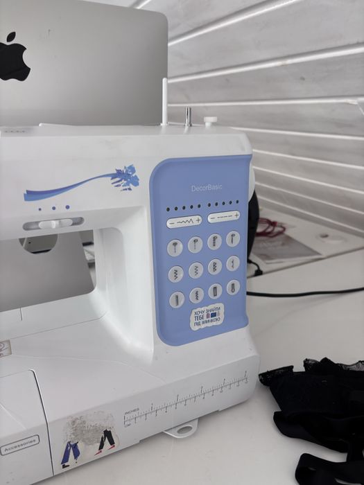 Швейна машинка Minerva Decor Basic