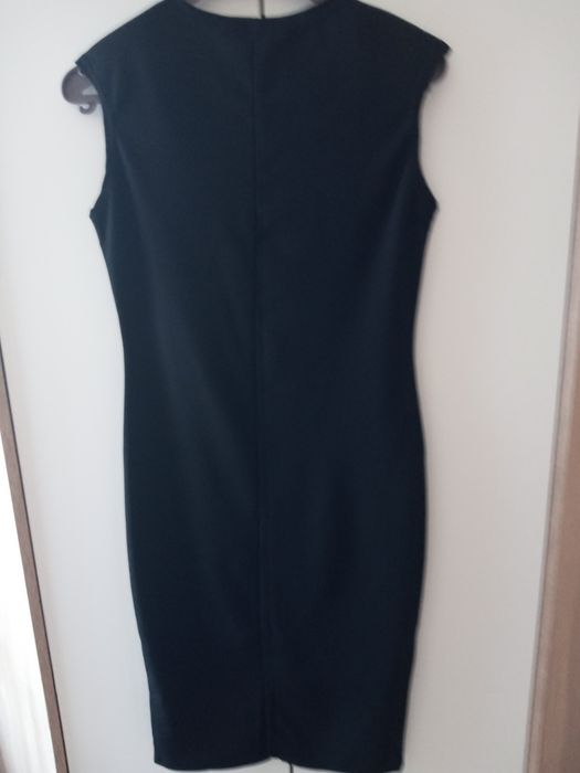 Sukienka czarna.