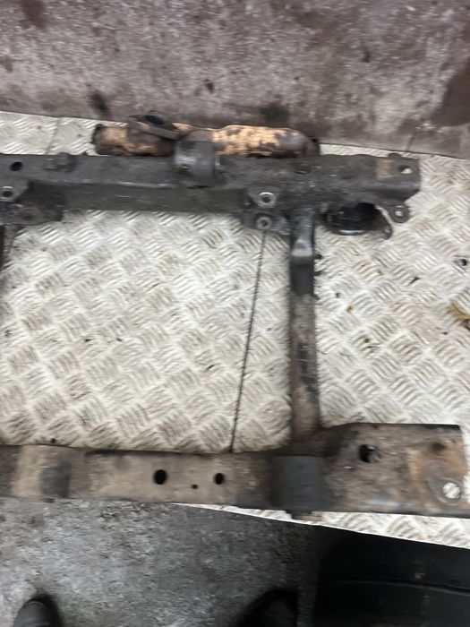 Балка передняя Mercedes ml w163 год 02 мерседес мл 163