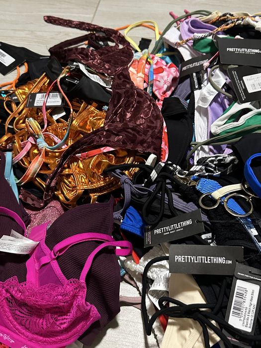 Лот жіночого одягу купальник