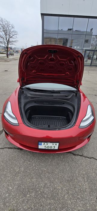 Продам Tesla Model 3 Performance 2018