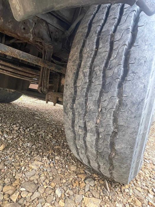 Samochód ciężarowy ze skrzynią Mercedes-Benz 817 D