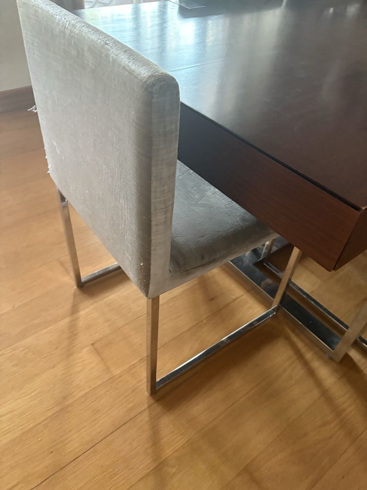 Mesa em pau ferro , extensivel ( ate 12 pessoas)