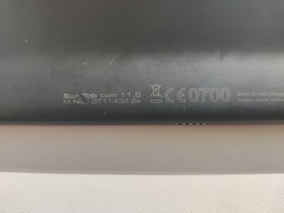 Планшет Trekstor SurfTab twin 11.6 2/32 Гб