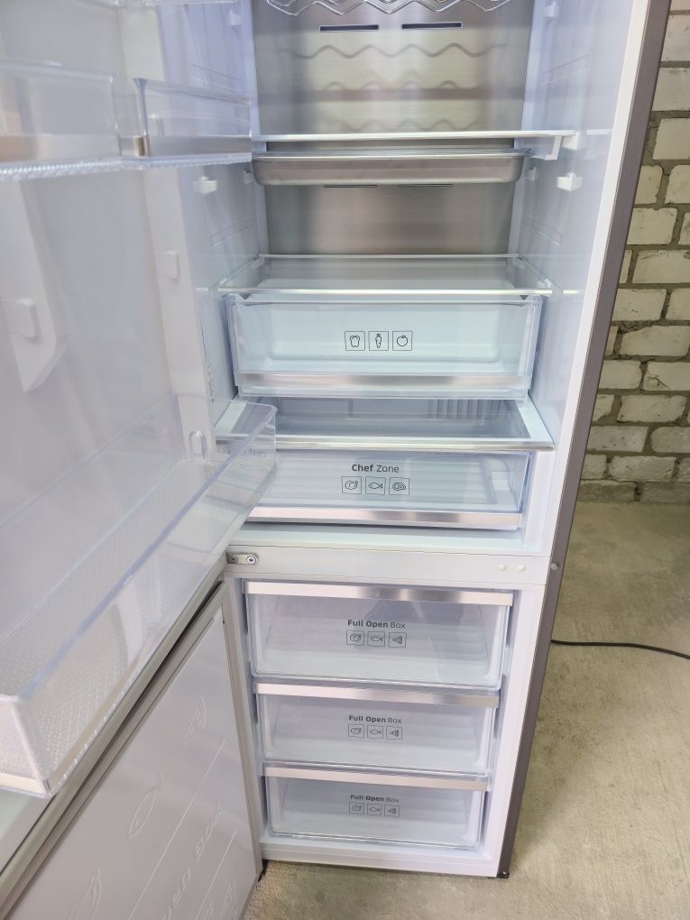 Холодильник Samsung RB36JB CHEF collection