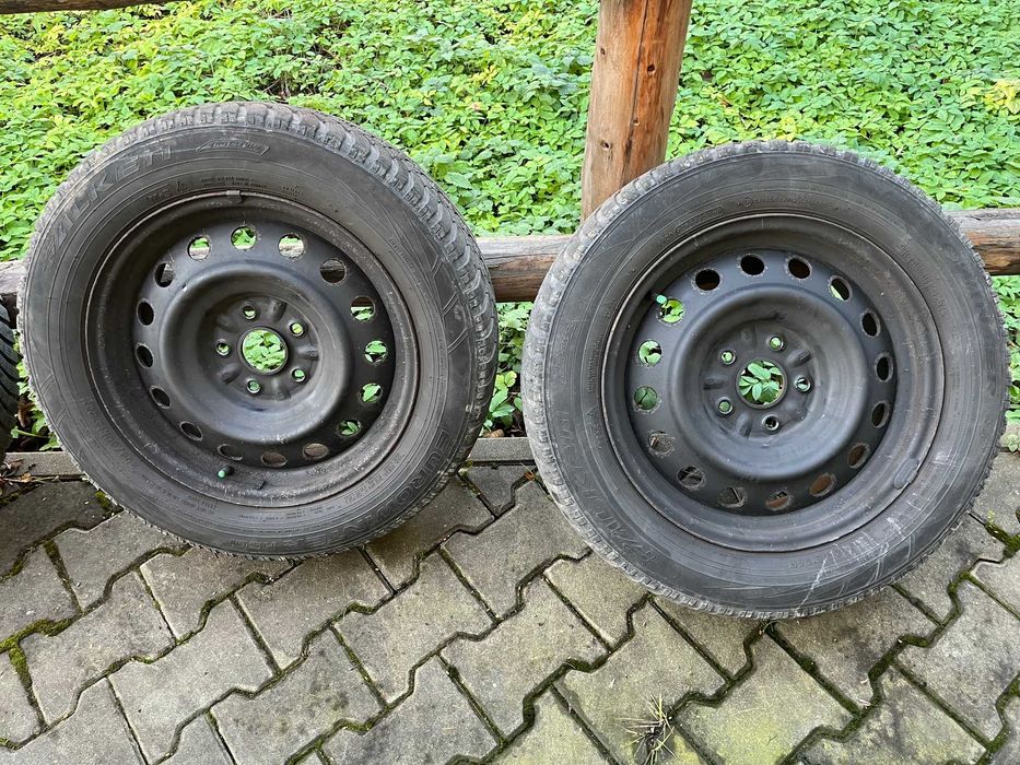 Felgi stalowe z oponami zimowymi Toyota Verso