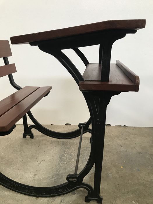 Escrevaninha antiga de ctriança