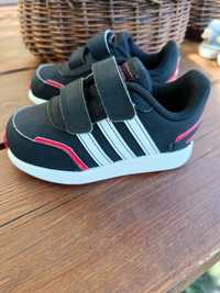 Buty adidas dla chłopca