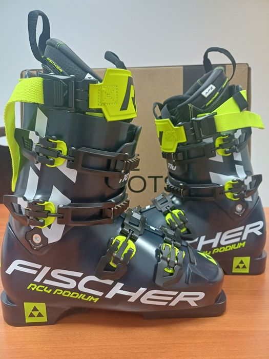 Buty narciarskie Fischer RC4Podium GT 110 VFF 275