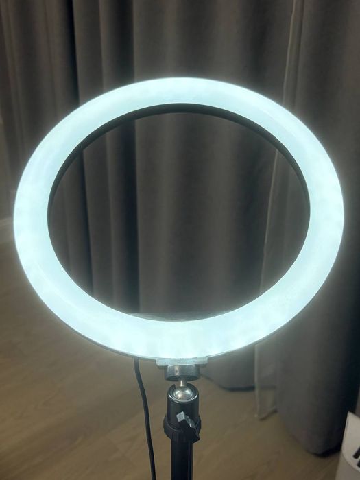 Кільцева лед лампа з тримачем для телефону
