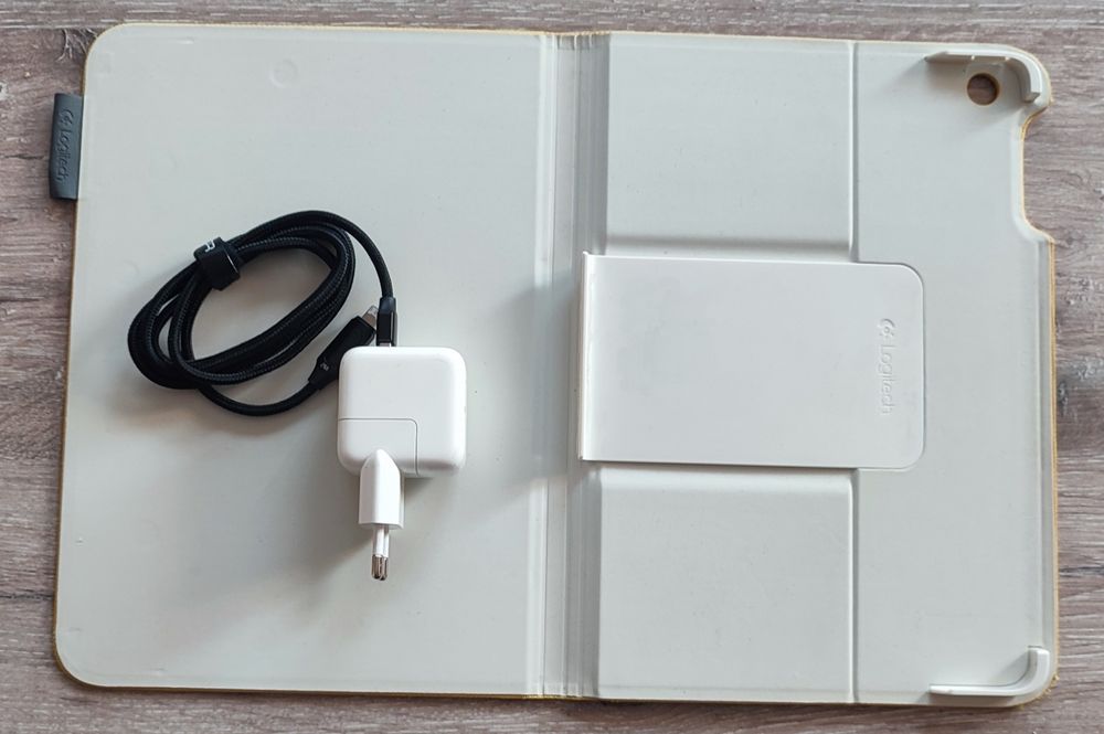 iPad 6 WiFi/LTE 32GB, bat. 95%, IOS 17.7.10