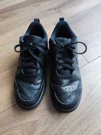 Buty chłopięce Nike czarne, rozmiar 39