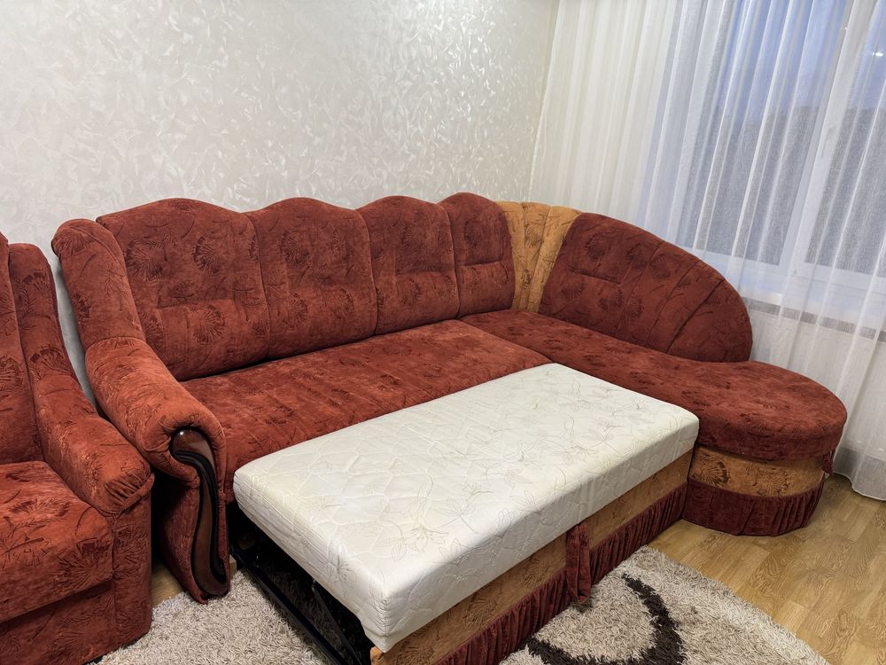 Продам диван кутовий і крісла